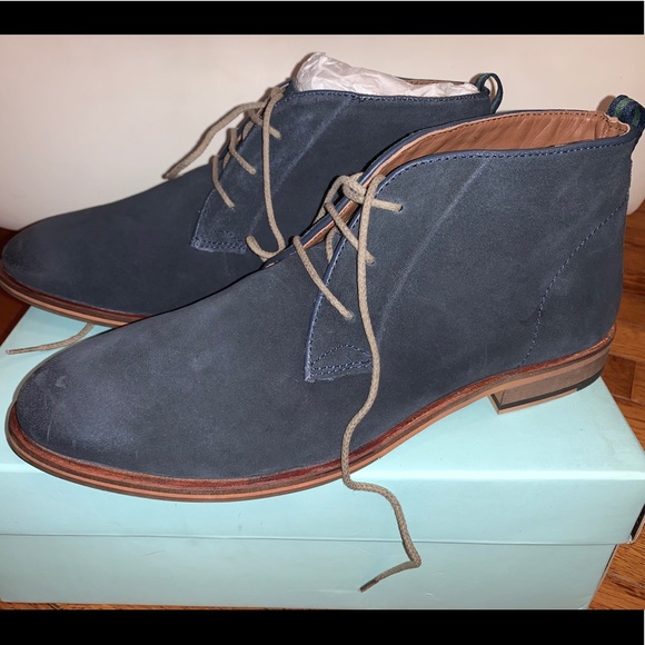Perfect suede boots - Picture 1 of 10